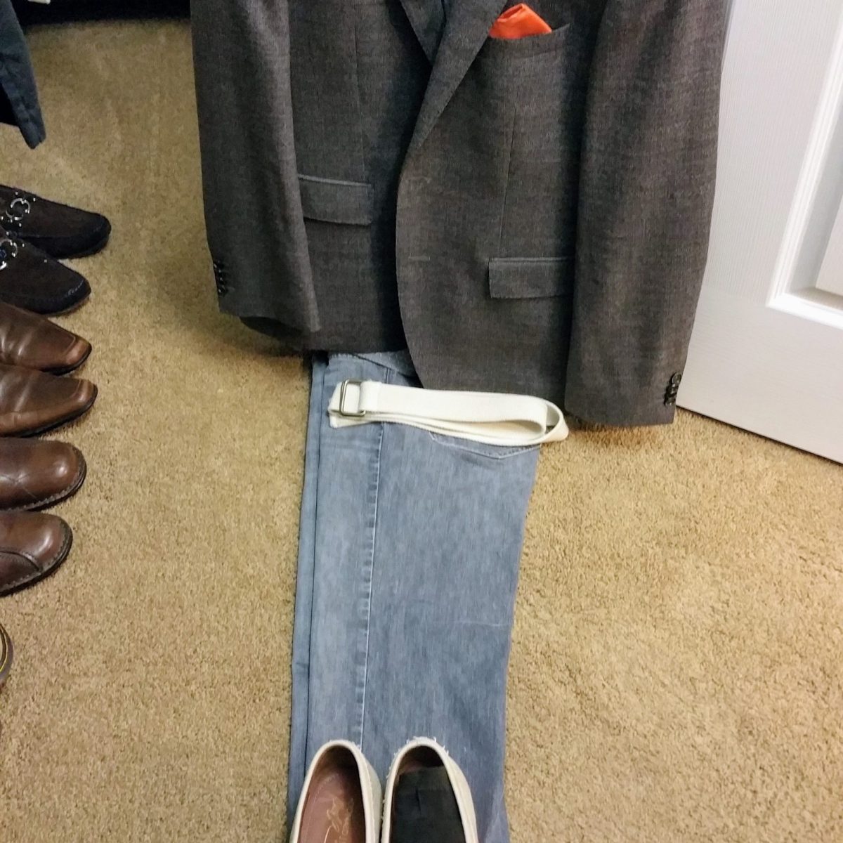How to dress for a Job Interview in Sales For Men.